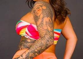Nikki Cheeks