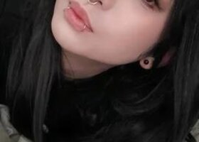 Lola Emme