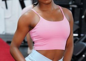Nivia Wolfe