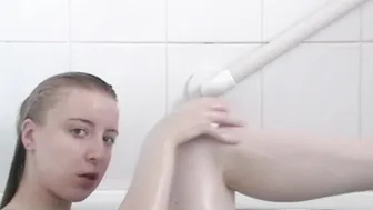 Sophie Shox - Soapy Feet