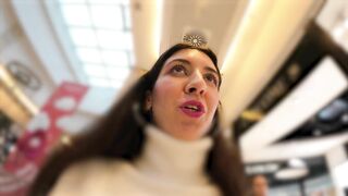 Katty West - Public Pee in Jeans in Shopping Mall