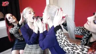 Ruby Onyx - STEP MUM TEACHES STEP DAUGHTER BJ