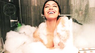 Robin Mae - Sensual Bubble Bath