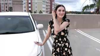 TheGorillaGrip - meeting a fan, parking garage 4k
