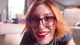 Elle Marz - Bbysitter Glossy Kissjob - Manyvids