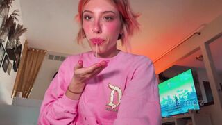 Elle Marz - Farted On Stepbro And He Got Hard - Manyvids
