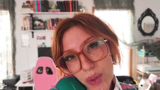 Elle Marz - Slutty Niece Needs Cameraman - Manyvids