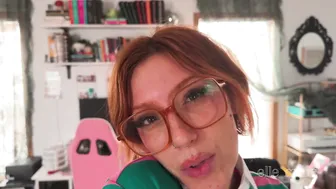 Elle Marz - Slutty Niece Needs Cameraman - Manyvids