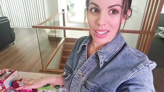 Annika Rain - American Snacks Ive Never Seen In Australia
