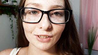 Nicole Nabors - Gentle Giantess
