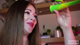SashaCurves - Giantess For Hire