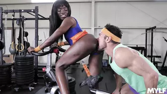 Ana Foxxx - Barbell Badonkadonk - MilfBody