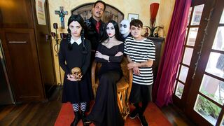 Kate Bloom and Audrey Noir - Addams Family Orgy - FamilyStrokes