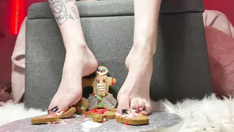 Pink Drip - Giant Mrs.Claus Crushes Tiny Men