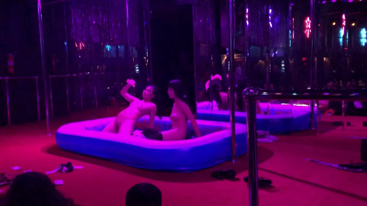 MaricaHase Xxx Lesbian Dance Show 