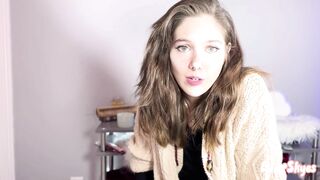 Ellie Skyes - Free Use Mommy