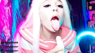 AliceBong - Schoolgirl Learns To Do Blowjob