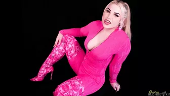 Goddess Blonde Kitty - Kitty's Findom Advent Calendar