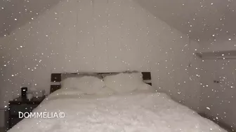 Goddess Dommelia - Let It Snow