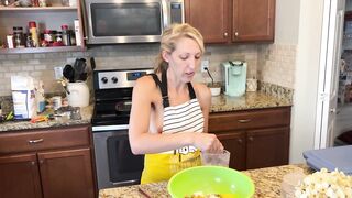 ErikaSwingz - Baking Cookies Naked