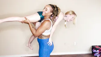 themistyrein - Kendra lifts and carries Misty
